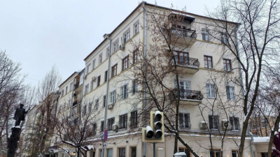 В Москве на Малой Бронной выставлены на аукцион три нежилых помещения