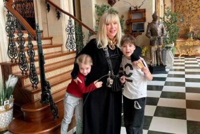 Алла Пугачева поделилась снимками детей и внучки, наслаждающихся водой