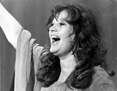 Алла Пугачёва глазами своих поклонников: отражение в зеркале любви и уважения