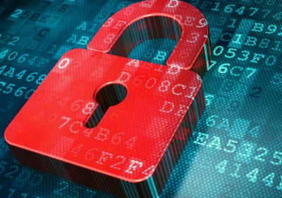 Мошенники выдают себя за курьерские службы и маркетплейсы, обманывая россиян на деньги через поддельные посылки.